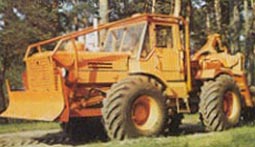 Лесотехнический трактор Т-157.jpg (12731 bytes)