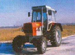 Пропашный трактор ЮМЗ-8080.jpg (14558 bytes)